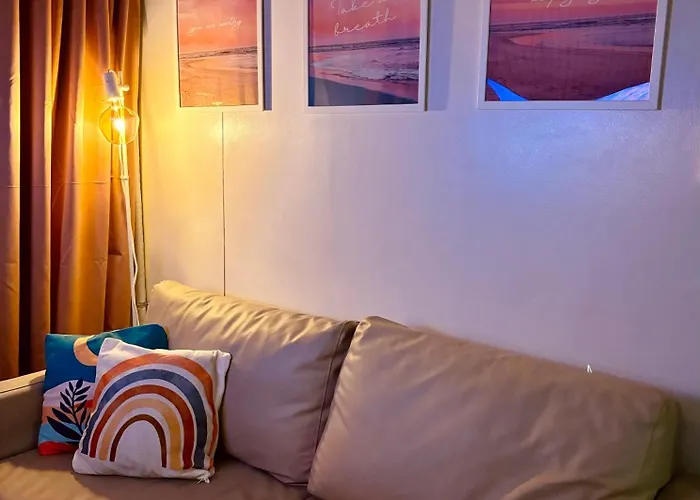 Hiraya & Sunsets Staycation - Smdc Vine Residences Apartahotel Manila