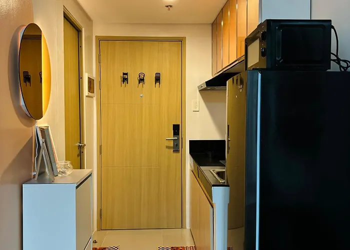 Hiraya & Sunsets Staycation - Smdc Vine Residences Apartahotel
